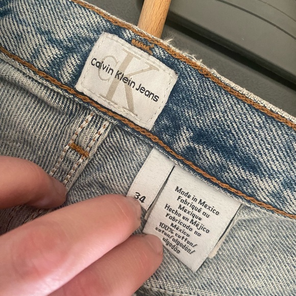 Vintage 90s Calvin Klein Light Wash Blue Jeans - Picture 4 of 7
